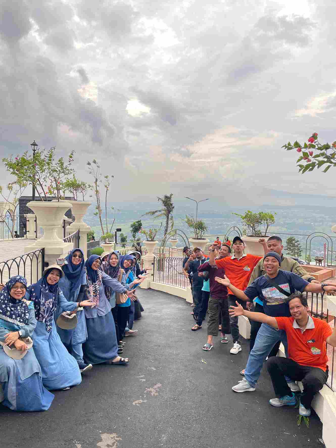 PICTNIQ Jogja menawarkan beragam daya tarik yang membuatnya menjadi destinasi wisata unggulan di Yogyakarta