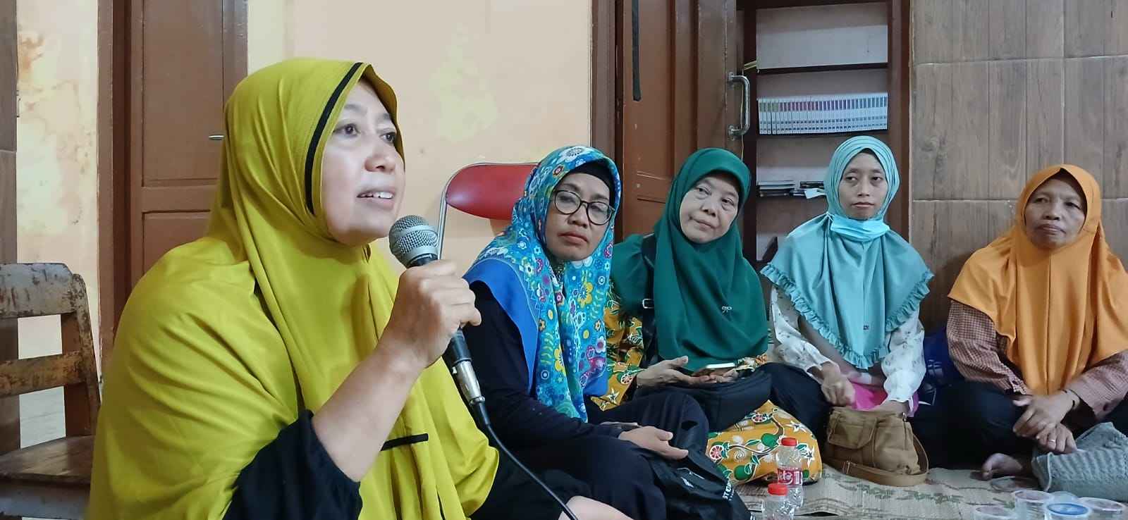 Untuk itu mengapa manusia selalu diuji oleh tuhannya, jawabannya kita cari langsung di Al-Quran