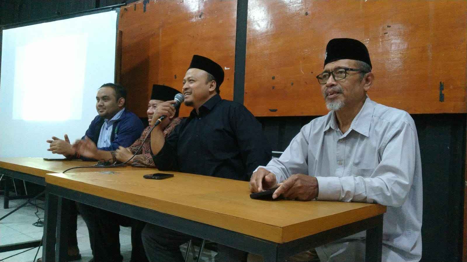 Salah satu hikmah nisab dan haul adalah menumbuhkan rasa syukur atas harta yang dimiliki