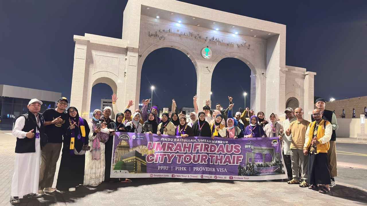 Umrah adalah ibadah dalam agama Islam yang sering dikenal sebagai haji kecil. Secara harfiah, umrah diartikan sebagai ziarah ke tempat berpenghuni.